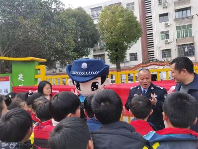 禁毒教育走进南街小学