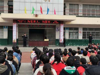 小河镇新华村小学：法治防疫进校园 平安护航新学年