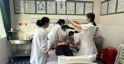 孔湾镇卫生院开展急性胸痛患者救治演练