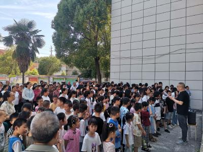 快乐散学礼 平安过暑假——小河镇菜园小学召开散学典礼暨暑期安全教育会