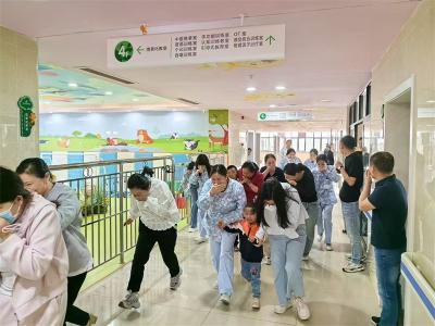 宜城市残联和妇幼保健院联合开展消防演练