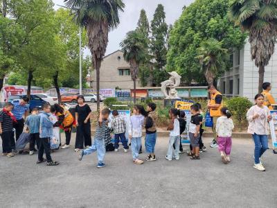 宜城市菜园小学开展“铁路安全进校园”主题教育活动