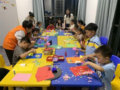 鄢城街道陆公堤社区：劳动最光荣 巧手庆五一