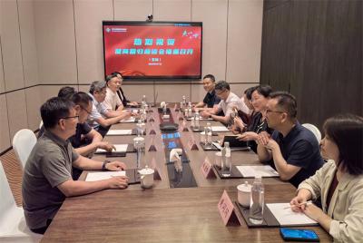 襄阳市工商联来宜调研楚商回归工作