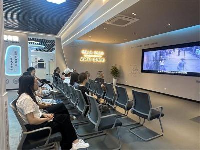 宜城市城市管理执法局：参观禁毒教育基地 筑牢禁毒思想防线