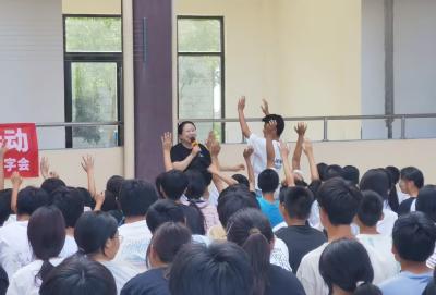 宜城市防溺水宣传教育活动在朱市一中成功举行