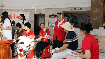 宜城市：工会干部当站长 驿站服务“零距离”