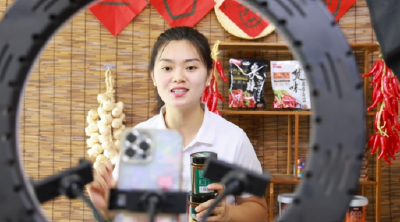张凌蓝：宜城西瓜变“酱”香 返乡女青年酿出醇香创业路        