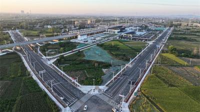 【项目一线看发展48】襄荆高铁宜城站配套市政道路全面贯通 城区与高铁站实现15分钟快速通达
