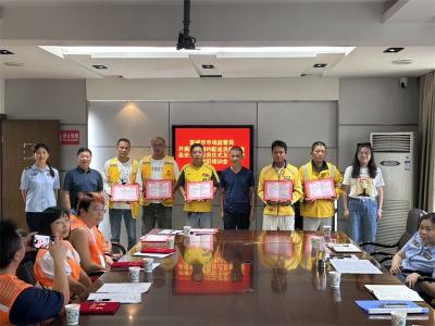 宜城市创新食品安全监管模式：10名外卖骑手受聘成为食品安全监督员
