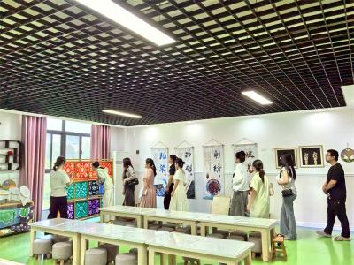 宜城市实验幼儿园：携手启新程 同心育花开
