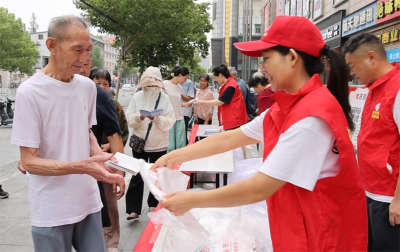 宜城市开展慈善文化“五进”活动 庆祝第十个“中华慈善日”