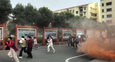 环翠小学开展消防疏散演练 筑牢生命安全防线
