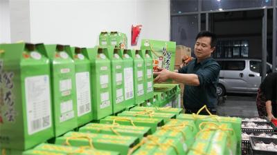 双节同庆 宜城农产品线上线下销售火爆