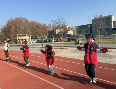 龙头小学：趣味运动会 点燃冬日校园