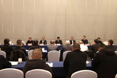 【聚焦两会】王迪参加市政协七届五次会议第二联组讨论 倾听委员意见建议