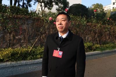 【聚焦两会】人大代表：热议2026年度民生实事项目