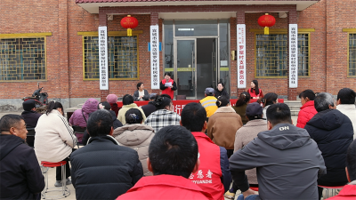 宜城市“聆听革命故事 践行移风易俗”主题宣讲走进板桥店镇罗屋村