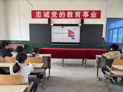 砖庙小学召开新学期少先队工作部署会
