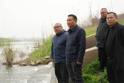 宜城市领导开展河湖巡查调研