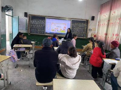 家校携手筑防线 安全出行伴成长——菜园小学召开交通安全主题家校会议