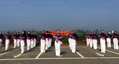 宜城市老年大学：走出教室 乐享自然