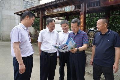 湖北省政协社会和法制委员会调研组来宜城调研