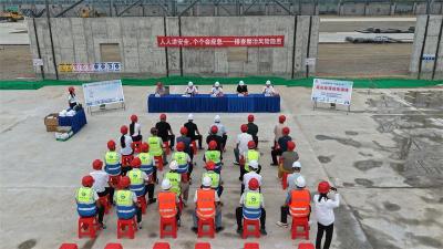 襄阳（小河）临港经济区举行2026年“安全生产月”高处坠落应急演练活动
