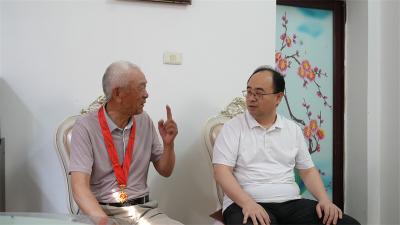 武义泉走访慰问部分老党员和生活困难党员