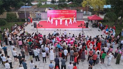 孔湾镇举办庆“七一”文艺汇演
