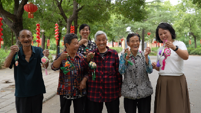 网络中国节·端午丨湖北老河口：艾香粽情暖桑榆