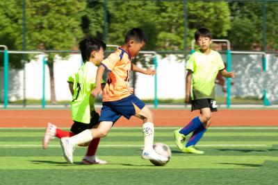 “育才杯”小学生足球联赛闭幕