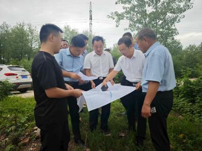 市水利局践行“一线工作法”深入调研防洪排涝渠系 