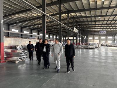 北京某基业装饰工程公司来我市考察投资事宜 