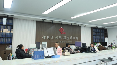 湖北老河口：点亮1100米“民心路” 无人机赋能智慧治理