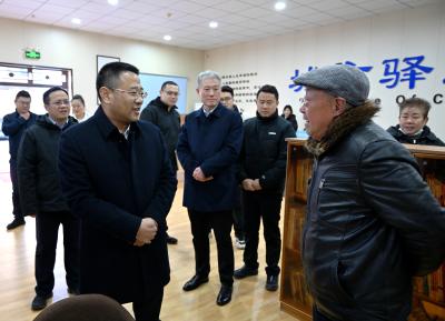 冯玉强到社区宣讲党的二十届四中全会精神并调研基层社会治理工作