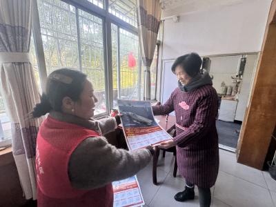 高潮社区走访慰问退役军人和现役军人家庭