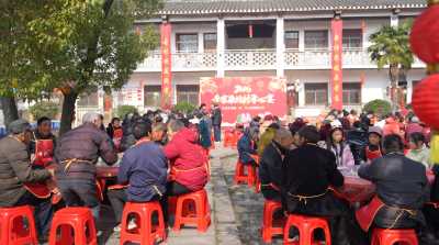 孝心宴添年味 邻里和睦暖寒冬