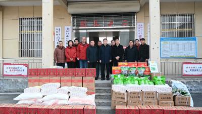 市领导开展春节前走访慰问 