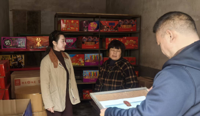 市领导督导检查烟花爆竹安全隐患排查工作