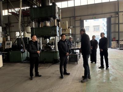 酂阳街道走访辖区重点工业企业