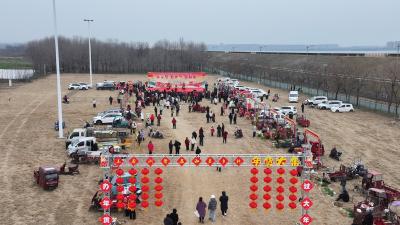 赶大集办年货 “解锁”一站式年味体验 