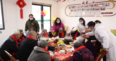 【新春走基层】别样除夕宴 温情暖桑榆