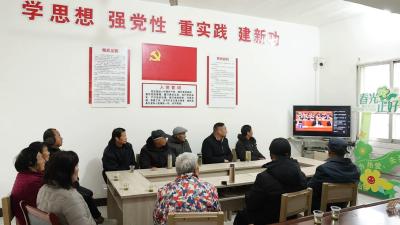 我市组织收听收看十四届全国人大四次会议开幕会 