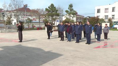 秋丰路社区与供电公司联合开展支部主题党日活动