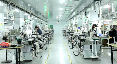 【奋进“十五五” 实干开新局】华轩光电：从“猪圈”车间到高端“光芯”