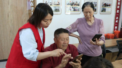 湖北老河口：守护“夕阳”暖桑榆 呵护“朝阳”伴成长