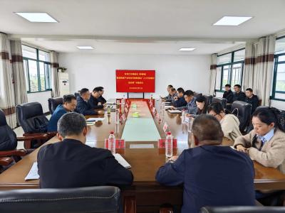 郭章新参加“人大代表集中活动周”专题活动