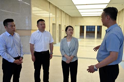 郭方芳冯晓濮调研重点项目建设运营情况