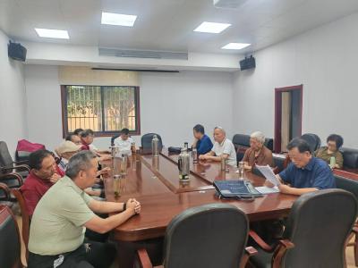 市委办离退休党支部开展红色教育暨专题调研活动